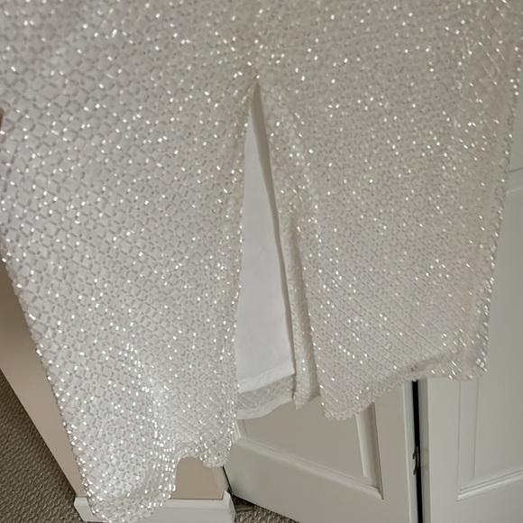 Mac Duggal
Beaded Halter Neck Sleeveless Sheath Midi Dress - Picture 10 of 12